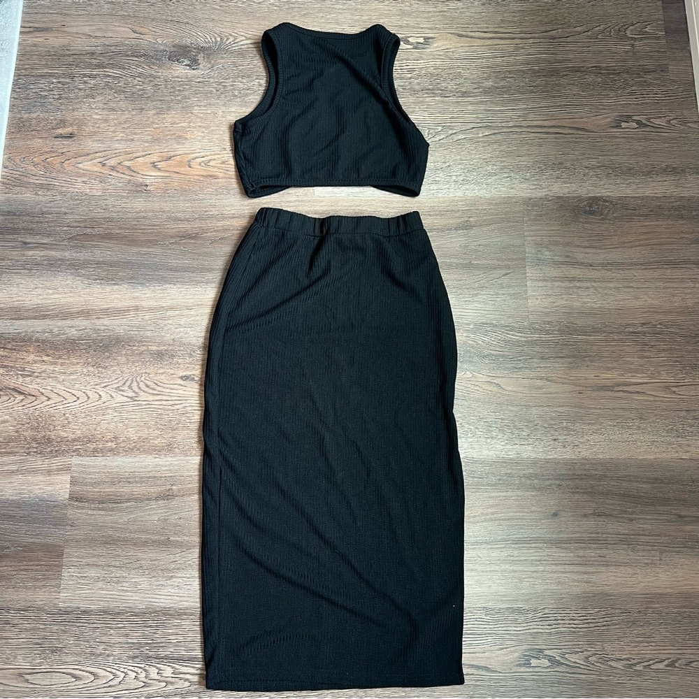 Shein Black Top and Skirt Set - Picture 2 of 9
